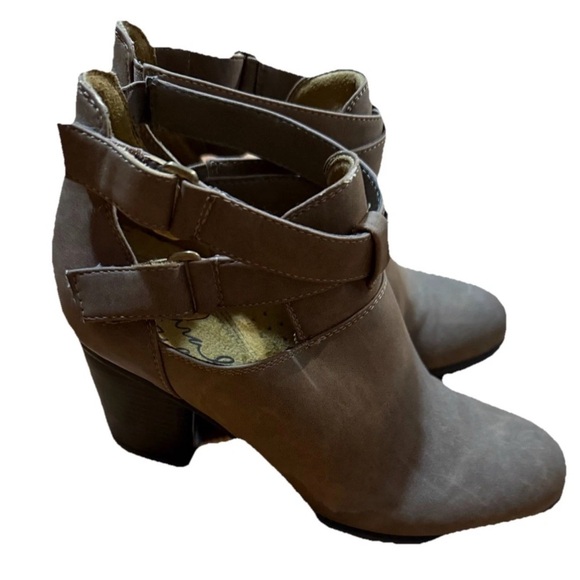 Women's Brown Ankle Boots - Picture 2 of 7